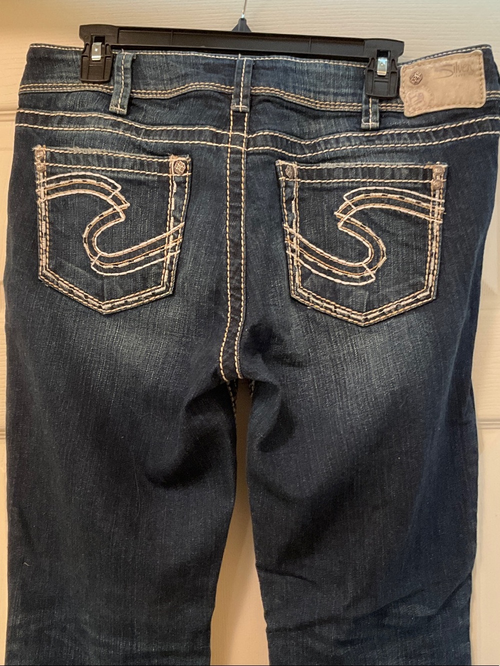 Silver Jeans Suki Dark Indigo Bootcut with Contrast Pocket Embroidery